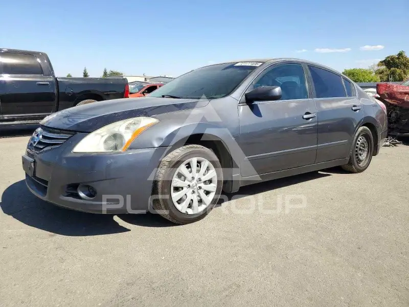 2010 Nissan ALTIMA фото