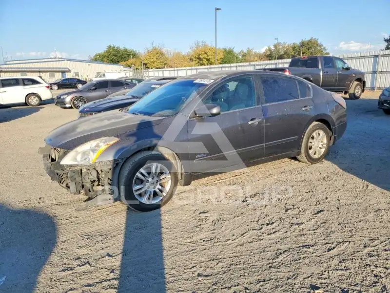 2010 Nissan ALTIMA photo