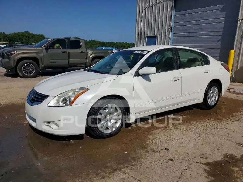 2010 Nissan ALTIMA фото