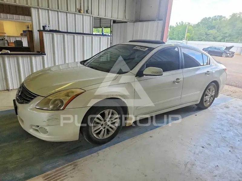 2010 Nissan ALTIMA photo