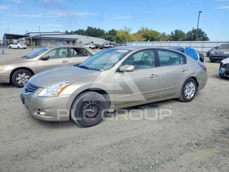 2010 Nissan ALTIMA фото