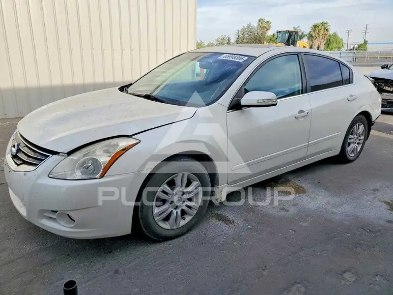 2010 Nissan ALTIMA фото