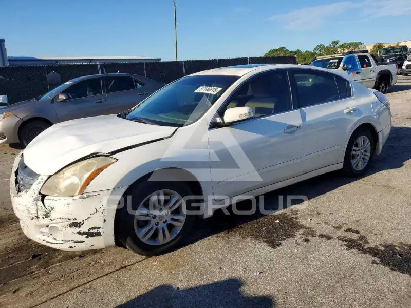 2010 Nissan ALTIMA фото
