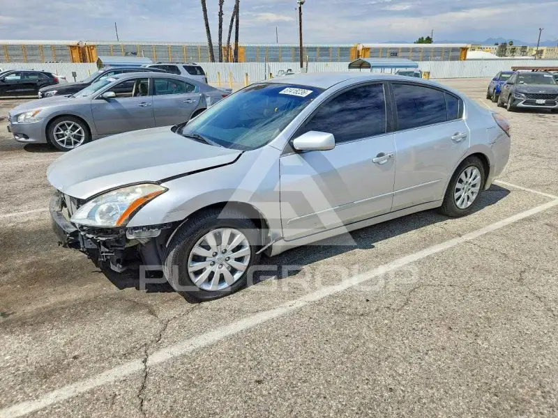 2010 Nissan ALTIMA фото