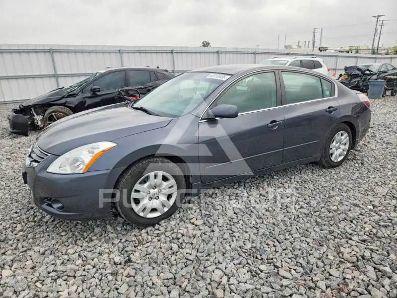 2010 Nissan ALTIMA фото