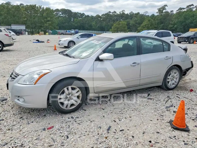 2010 Nissan ALTIMA фото