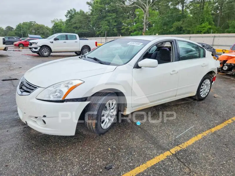 2010 Nissan ALTIMA фото