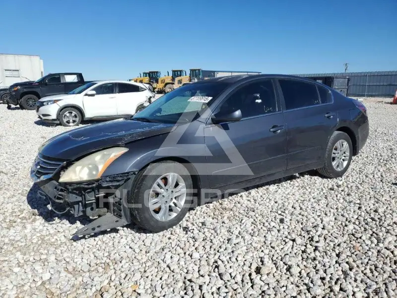 2010 Nissan ALTIMA фото