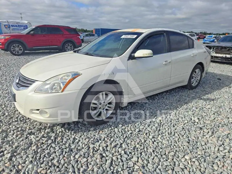 2010 Nissan ALTIMA photo