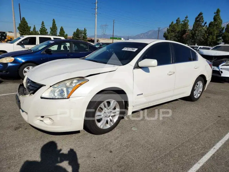 2010 Nissan ALTIMA фото