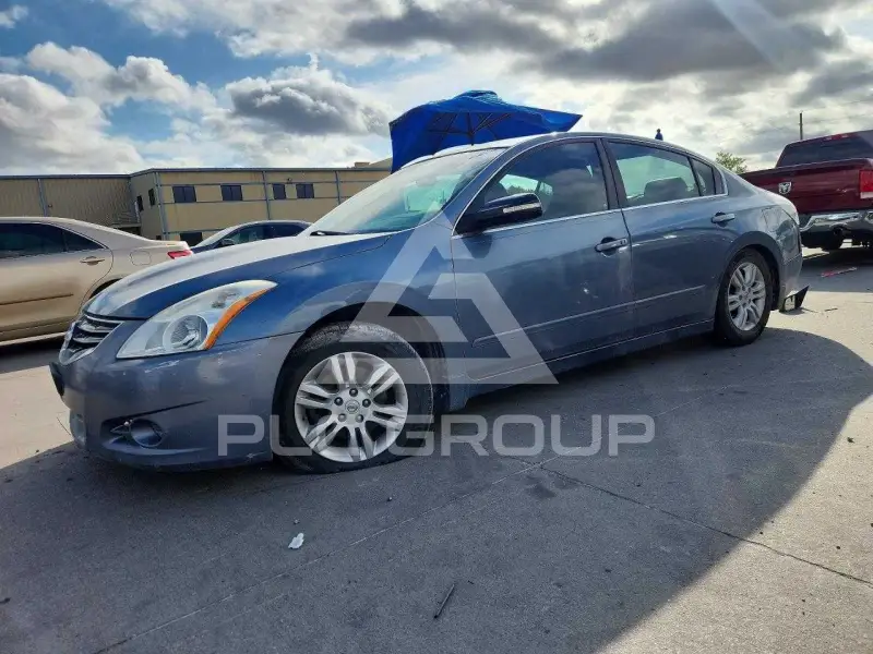 2010 Nissan ALTIMA фото