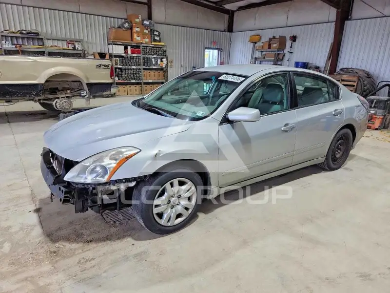 2010 Nissan ALTIMA photo