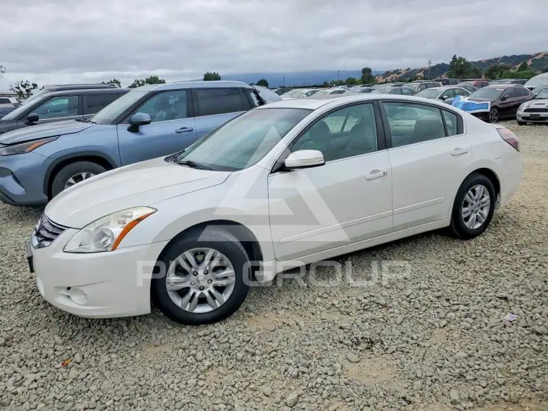 2010 Nissan ALTIMA фото