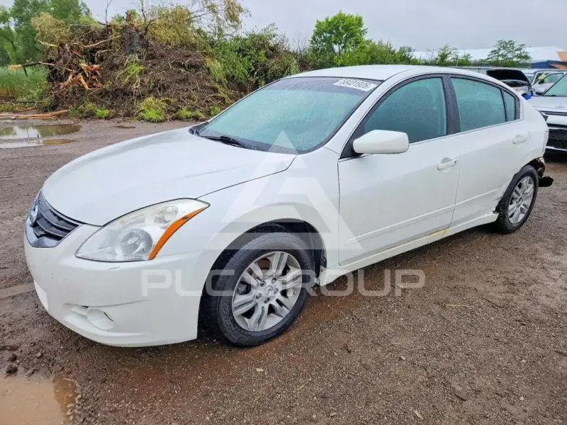 2010 Nissan ALTIMA photo