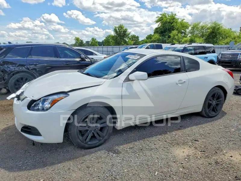 2010 Nissan ALTIMA photo