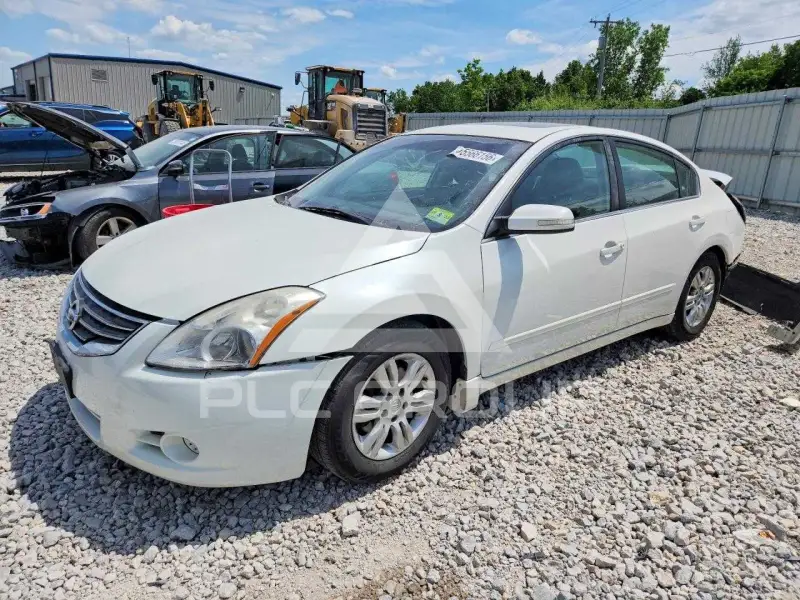 2010 Nissan ALTIMA фото