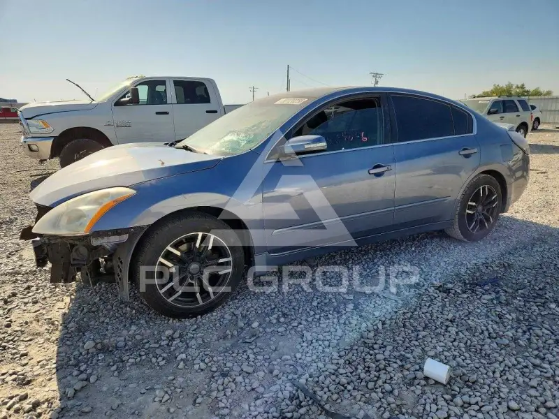 2010 Nissan ALTIMA photo