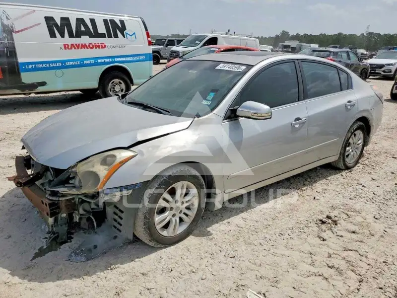 2010 Nissan ALTIMA photo