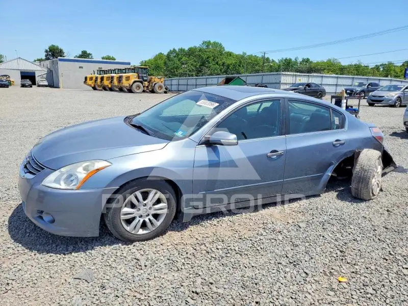 2010 Nissan ALTIMA фото