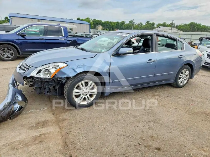 2010 Nissan ALTIMA фото
