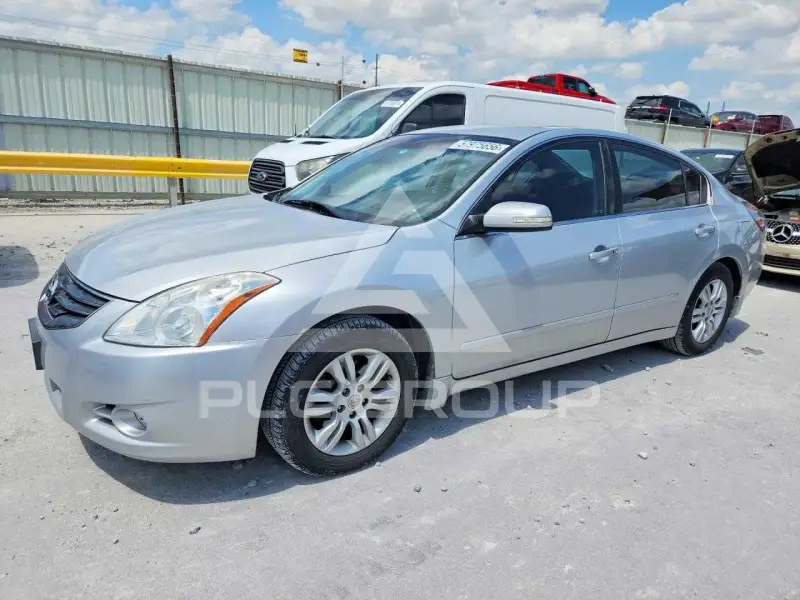2010 Nissan ALTIMA фото