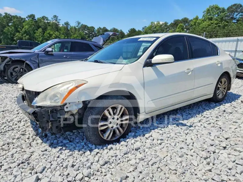 2010 Nissan ALTIMA photo