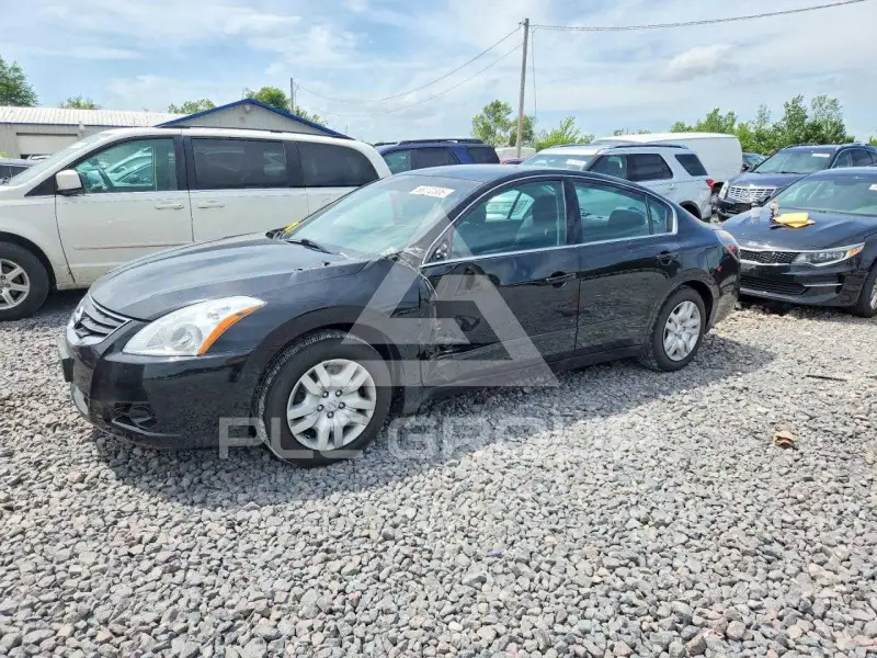 2010 Nissan ALTIMA фото