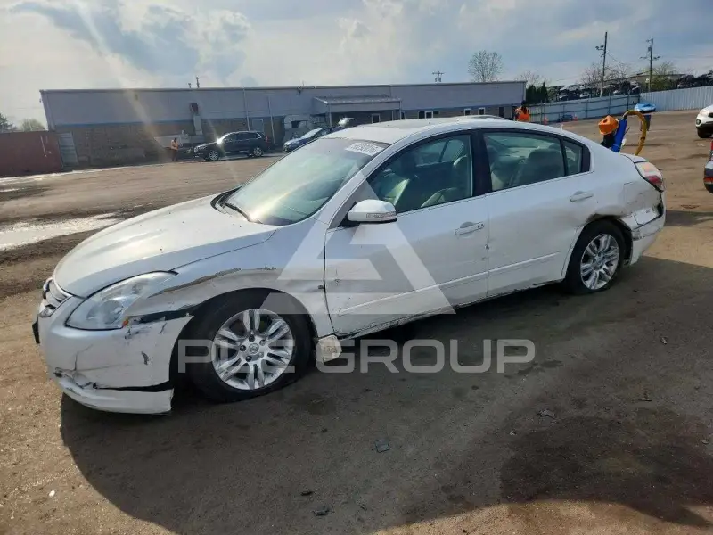 2010 Nissan ALTIMA фото