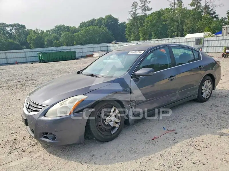 2010 Nissan ALTIMA photo