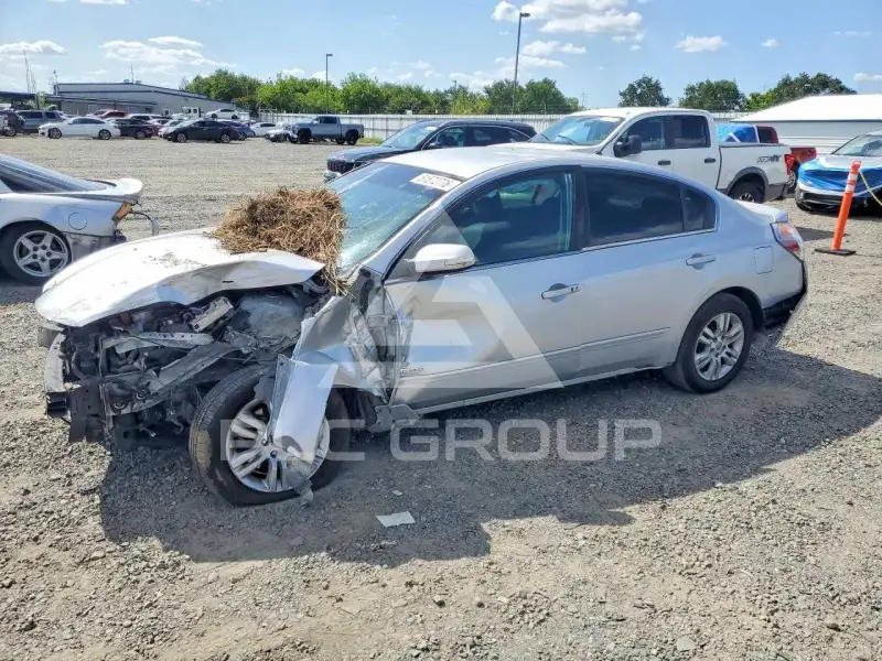 2010 Nissan ALTIMA photo