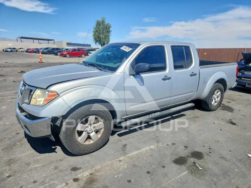 2010 Nissan FRONTIER фото