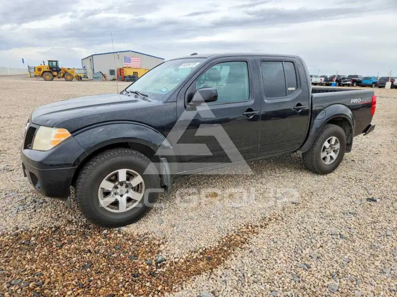 2010 Nissan FRONTIER фото