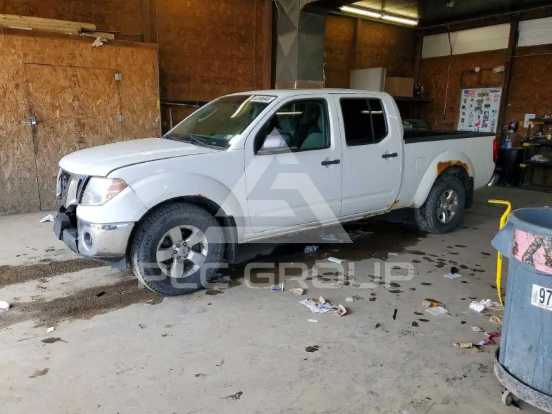 2010 Nissan FRONTIER фото