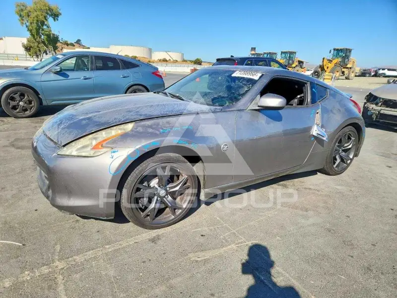 2010 Nissan 370Z фото