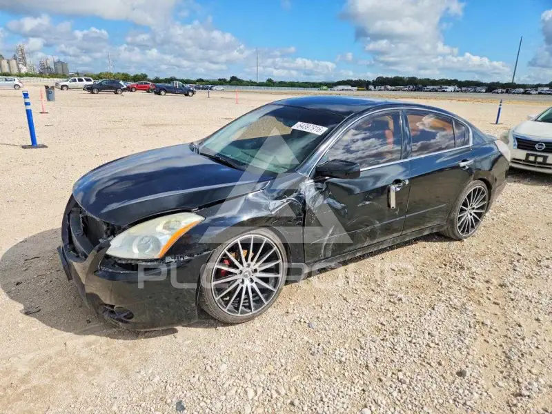 2010 Nissan ALTIMA photo