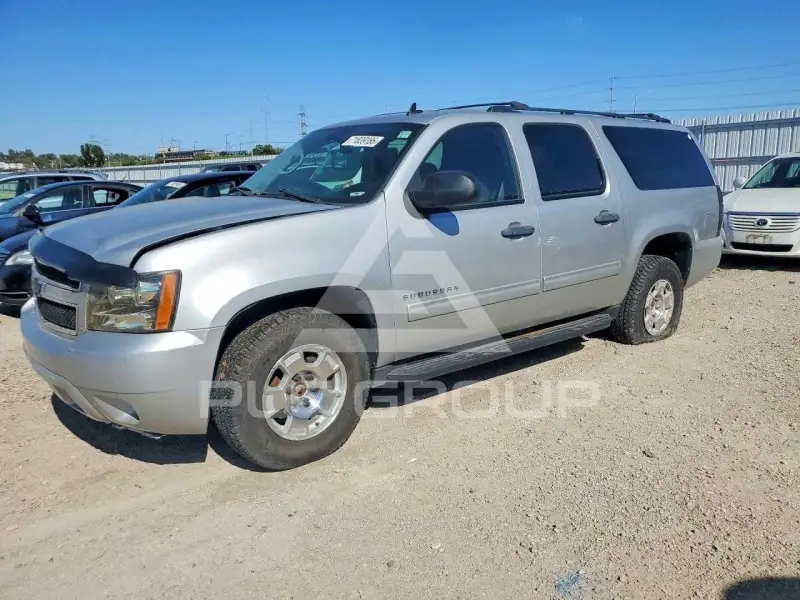 2010 Chevrolet Suburan photo