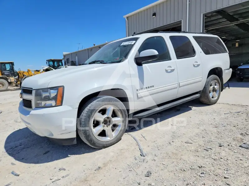 2010 Chevrolet Suburan photo