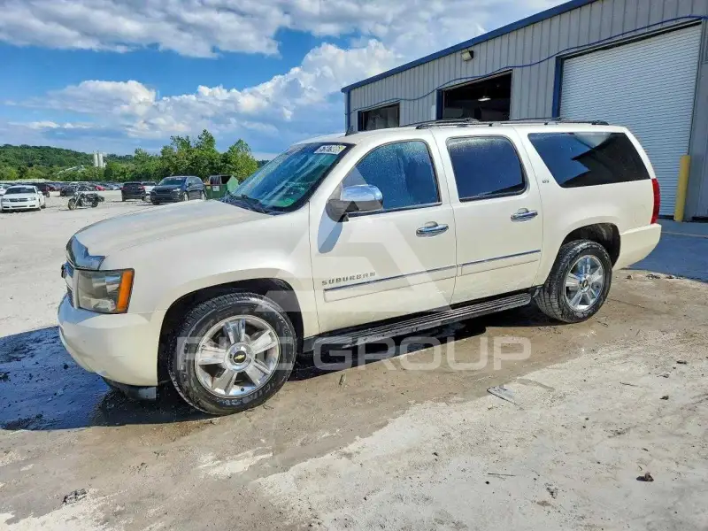 2010 Chevrolet Suburan photo