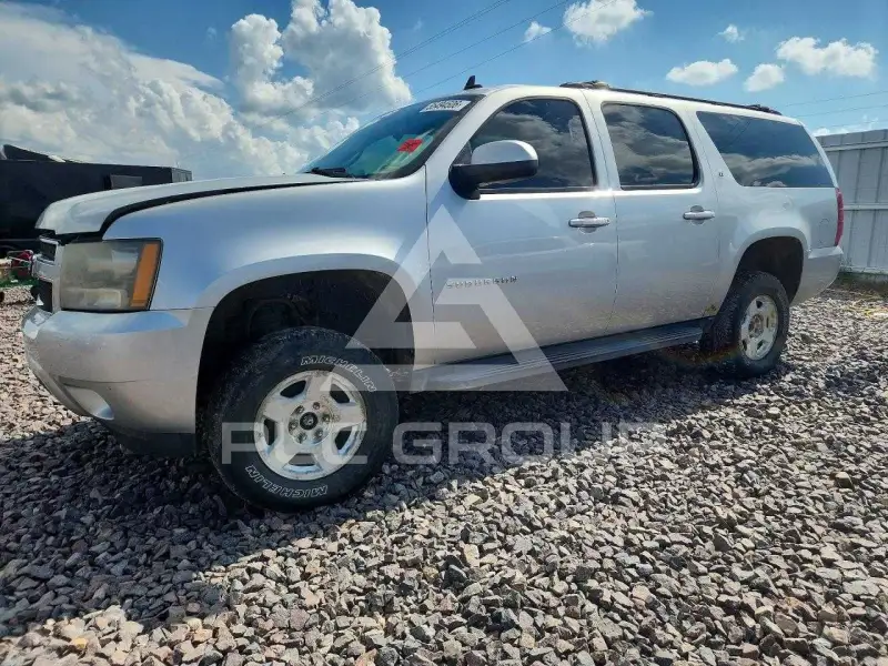 2010 Chevrolet Suburan фото