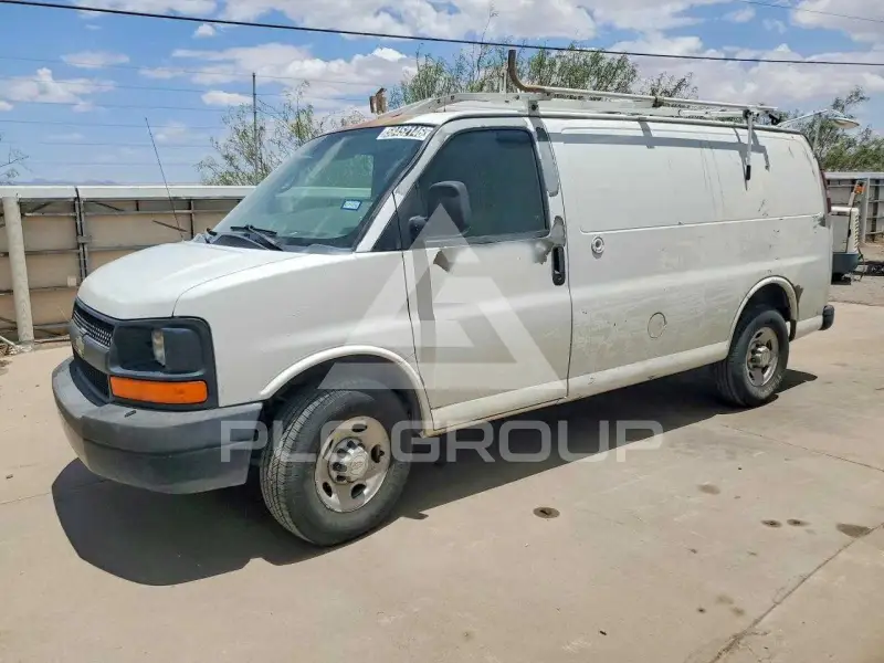 2010 Chevrolet Express фото