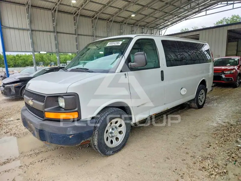 2010 Chevrolet Express фото
