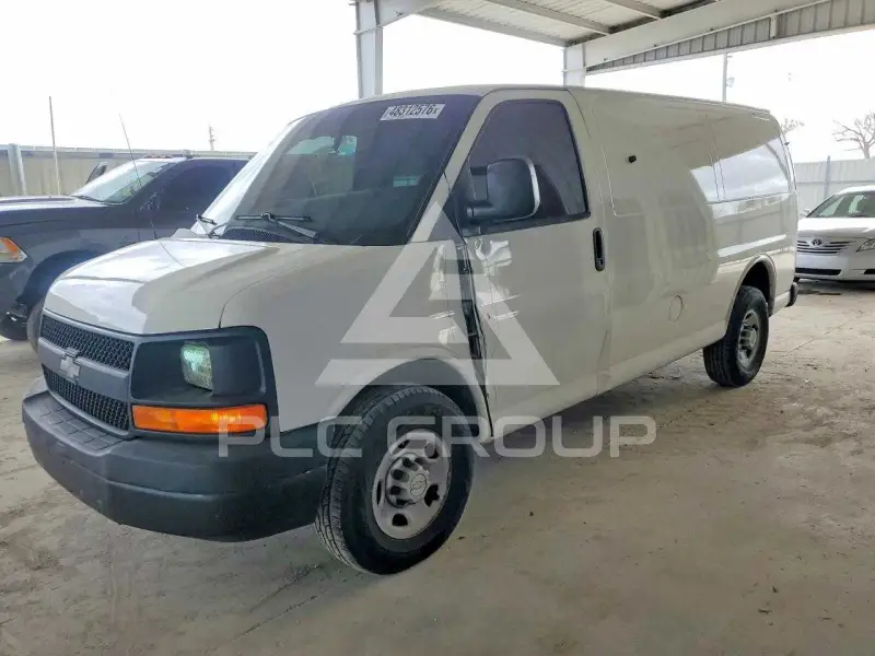 2010 Chevrolet Express photo