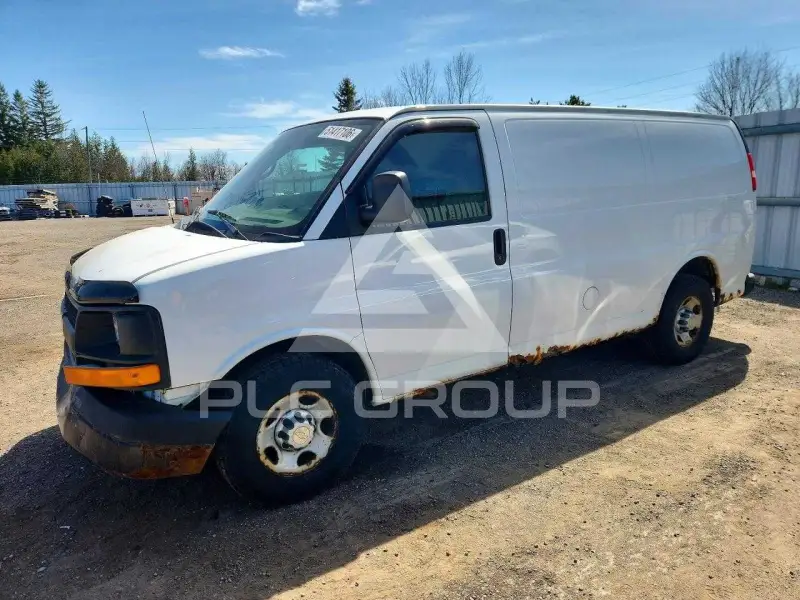 2010 Chevrolet Express photo
