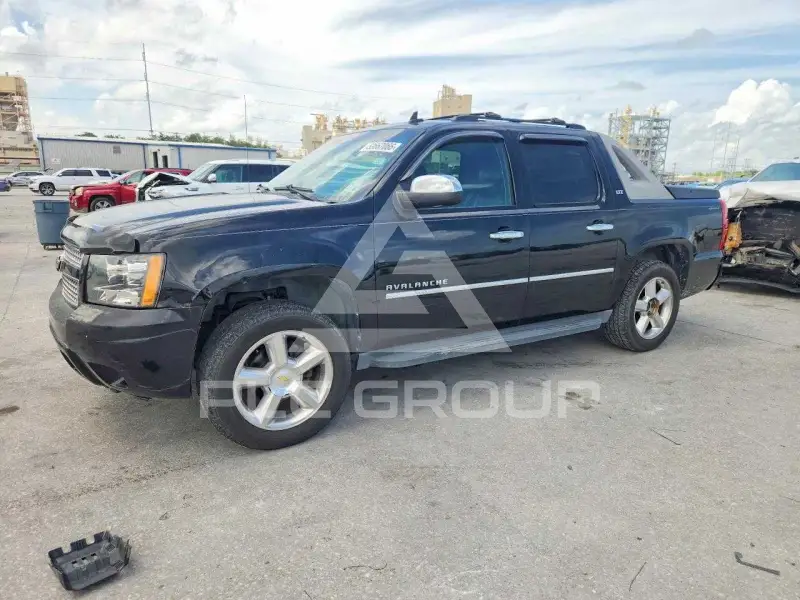 2010 Chevrolet Avalanche photo