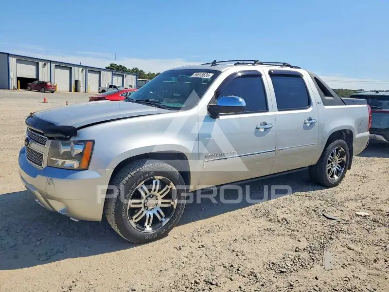 2010 Chevrolet Avalanche фото
