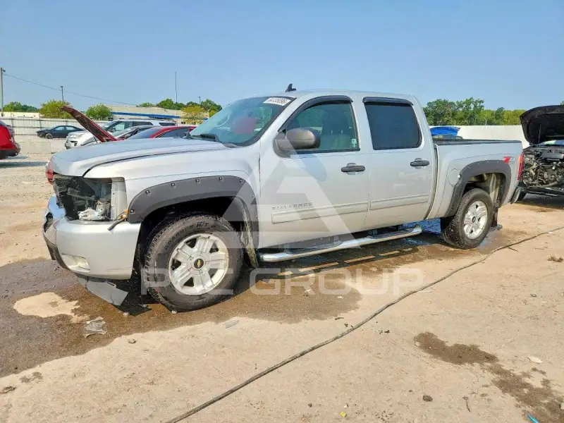 2010 Chevrolet Silverado photo