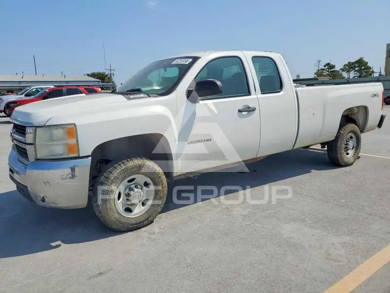 2010 Chevrolet Silverado photo