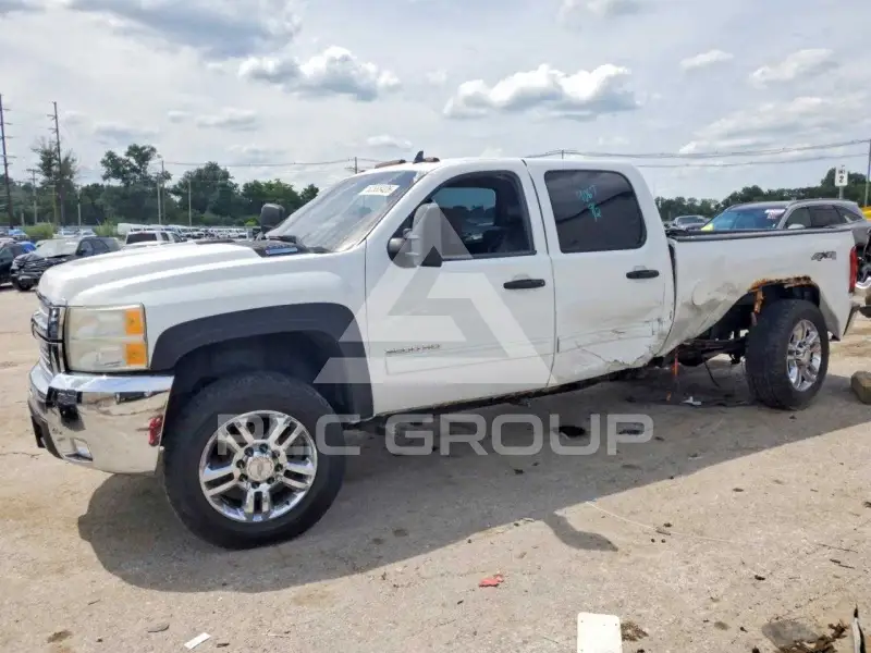 2010 Chevrolet Silverado photo