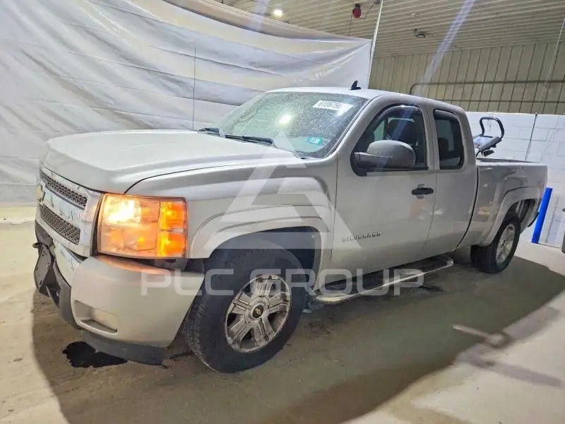 2010 Chevrolet Silverado photo
