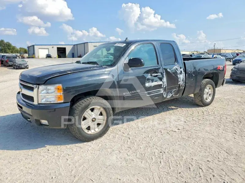2010 Chevrolet Silverado photo